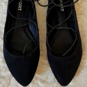 Report Strappy Ultra-Chic Strappy Flats